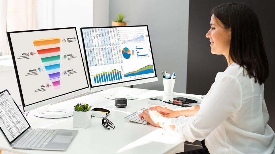 Unlock Growth in 2024 with Sales Pipeline
                                                Automation!